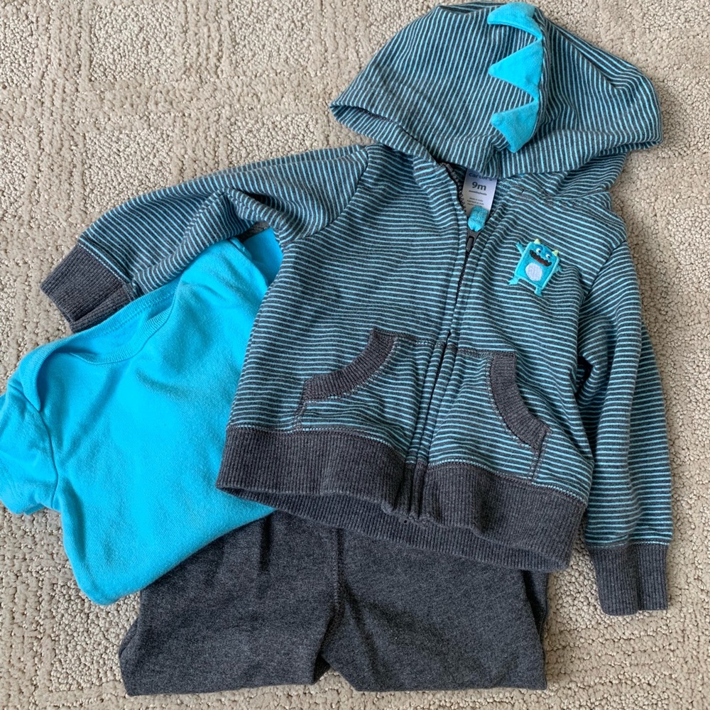 Carters 3 piece set.
